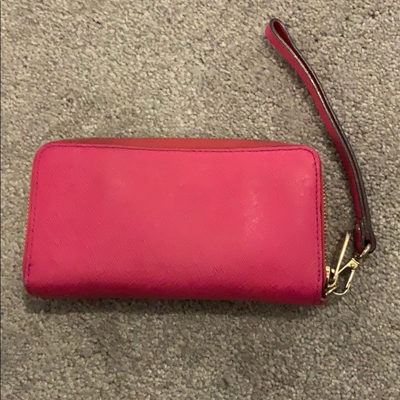 COPY - Michael kors wristlet wallet - Picture 2 of 3